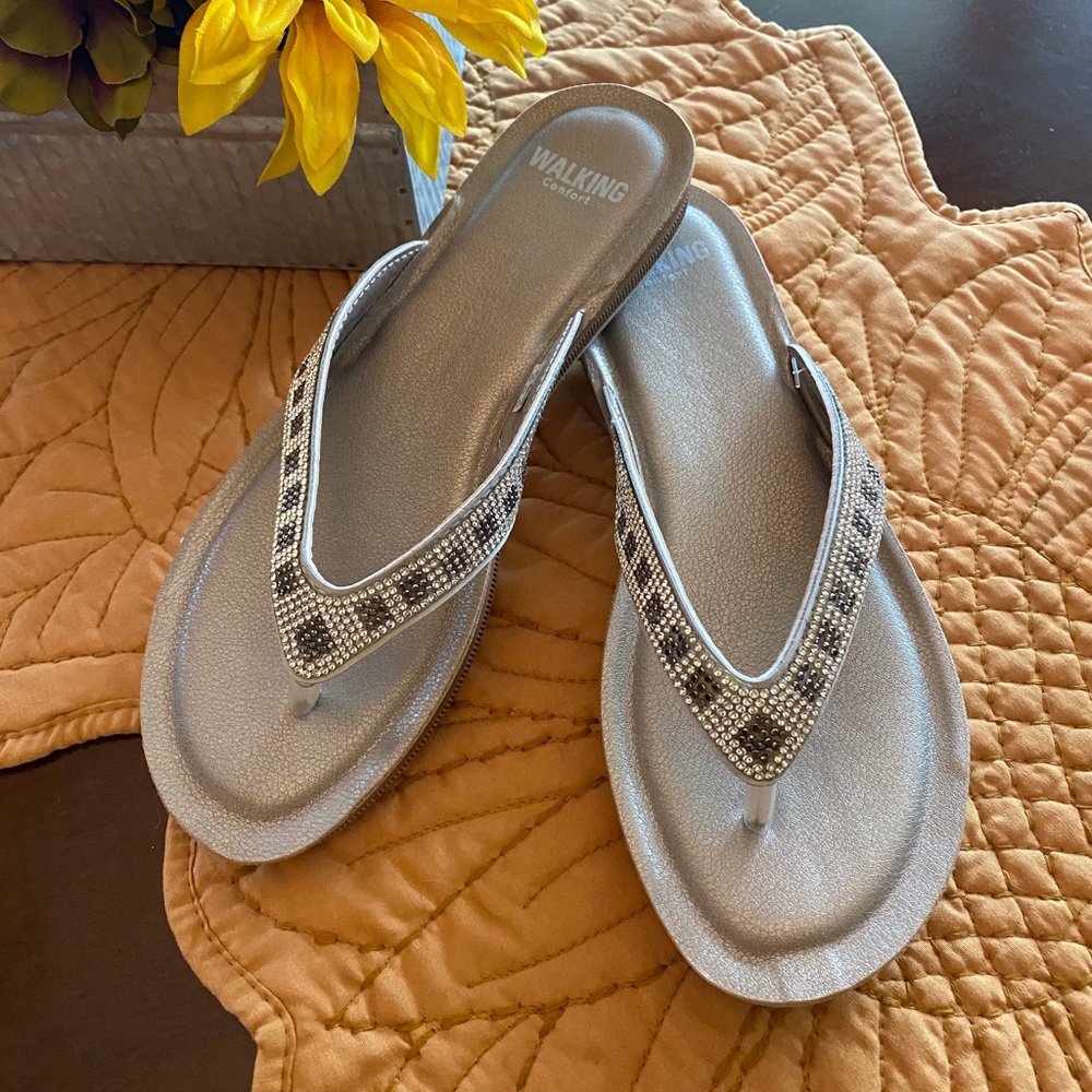 NEW Walking Comfort flip flop